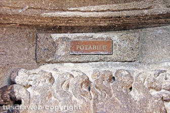 Viterbo - La fontana di piazza del Comune