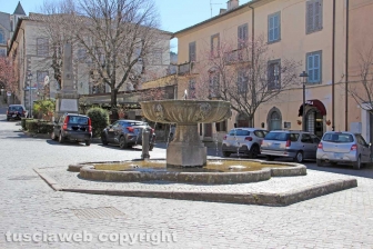 San Martino - La fontana di piazza Mariano Buratti