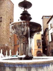 Piazza del Gesù - Fausto ed Elisa Cappelli