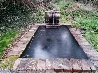 Fontane storiche senz’acqua e fontanili che perdono
