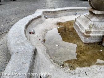Fontane storiche senz’acqua e fontanili che perdono