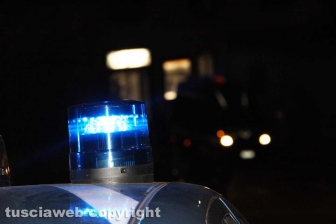 Forze dell'ordine lungo via del Pilastro