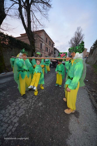 Ronciglione - Gruppo Magica natura inside