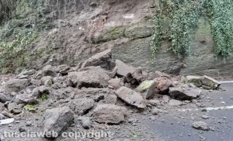 Montefiascone - Frana in strada Verentana