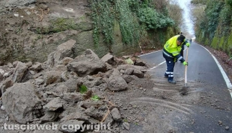 Montefiascone - Frana in strada Verentana
