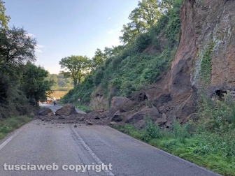 Frana su strada Acquabianca