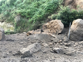 Frana su strada Acquabianca