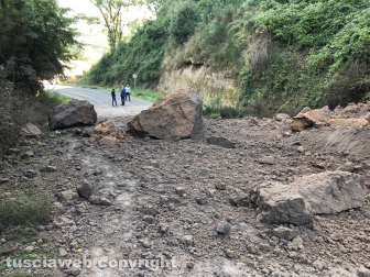 Frana su strada Acquabianca
