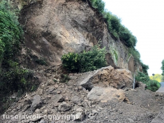 Frana su strada Acquabianca
