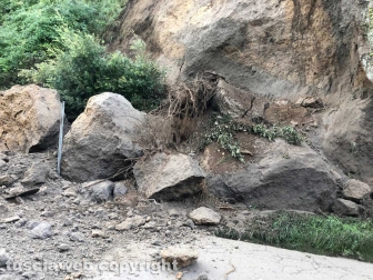 Frana su strada Acquabianca