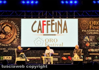 Caprarola - Caffeina Oro Festival - La presentazione del libro di Francesco De Gregori