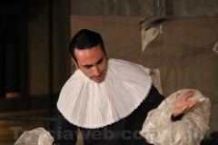 Caffeina - Quindicesima giornata  I funamboli in \"Il principe e il povero\"