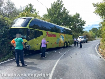 Viterbo - Autobus contro macchina sulla Sammartinese