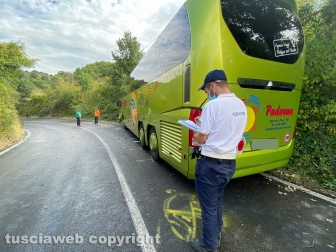 Viterbo - Autobus contro macchina sulla Sammartinese
