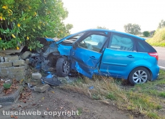 Montefiascone - Frontale tra due auto, diversi feriti