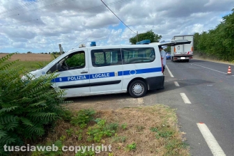 Viterbo - Scontro sulla Commenda - la polizia locale