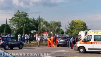 Montalto di Castro - Frontale tra auto sulla Castrense