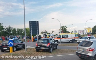 Montalto di Castro - Frontale tra auto sulla Castrense