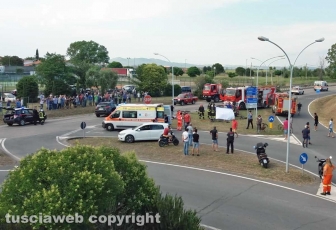 Montalto di Castro - Frontale tra auto sulla Castrense