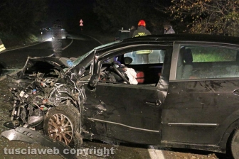 Monte Romano - Frontale tra auto sull'Aurelia bis