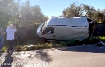 Tobia - Furgone fuori strada - I soccorsi