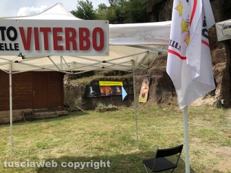 Gazebo e bandiere di M5s a Poggio Giudio