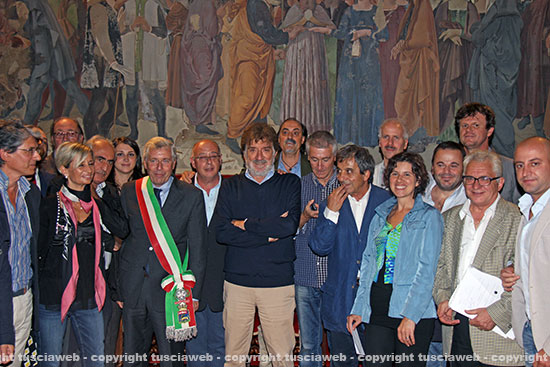 Gigi Proietti accolto a palazzo dei Priori