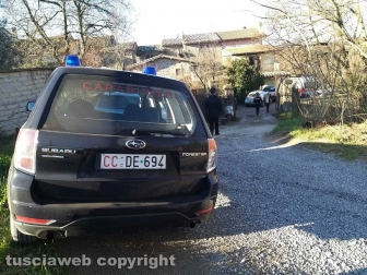 Ragazza trovata morta a Montefiascone - Carabinieri sul posto