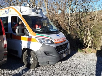 Ragazza trovata morta a Montefiascone - Il 118 sul posto