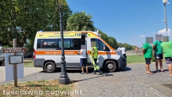 Capodimonte - Giovane morto nel lago - L'ambulanza