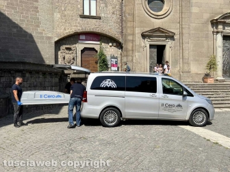 Viterbo - Giovane trovato impiccato in piazza San Lorenzo
