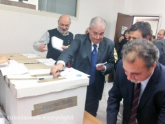 Pd - Giuseppe Fioroni vota