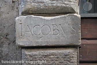 Gli affreschi distrutti in via Annio e via Saffi