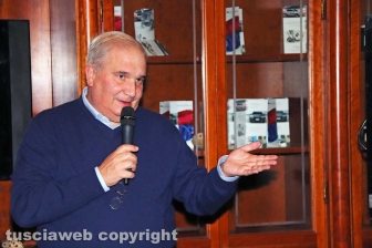 Gli auguri di Natale di Peppe Fioroni