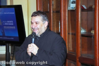 Gli auguri di Natale di Peppe Fioroni