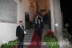 Il premier Letta e il presidente del Senato Grasso lasciano Palazzo dei Priori
