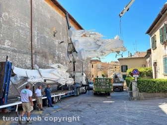 Gloria lascia il Santuario