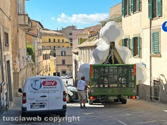 Gloria lascia il Santuario
