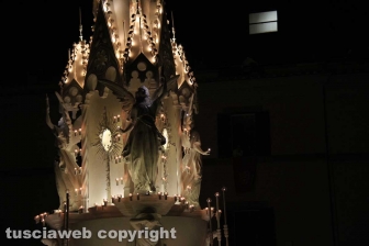 Gloria a corso Italia, via Marconi e piazza del Teatro