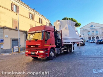 Viterbo - Santa Rosa - Gloria arriva in piazza del Comune