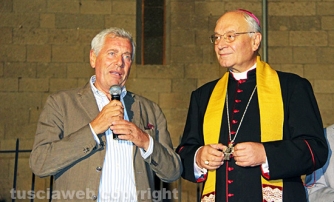 Gloria, assemblaggio in notturna
