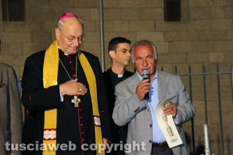 Gloria, assemblaggio in notturna