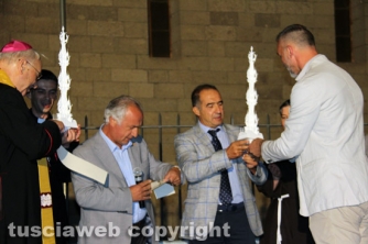 Gloria, assemblaggio in notturna