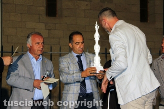 Gloria, assemblaggio in notturna