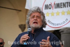 Grillo conquista piazza del Comune