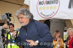 Grillo conquista piazza del Comune