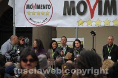 Grillo irrompe nella campagna elettorale