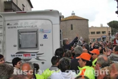 Grillo irrompe nella campagna elettorale