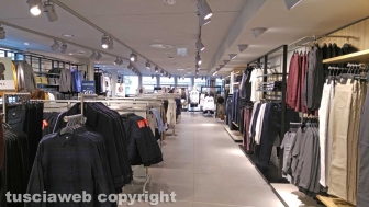 H&M apre a Viterbo