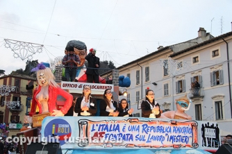 Il carro L\'Italia è una Repubblica democratica